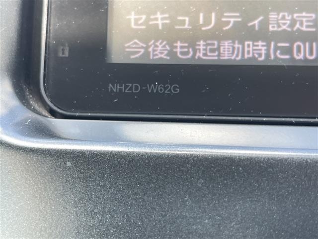 Toyota PRIUS 2014 8243714-18