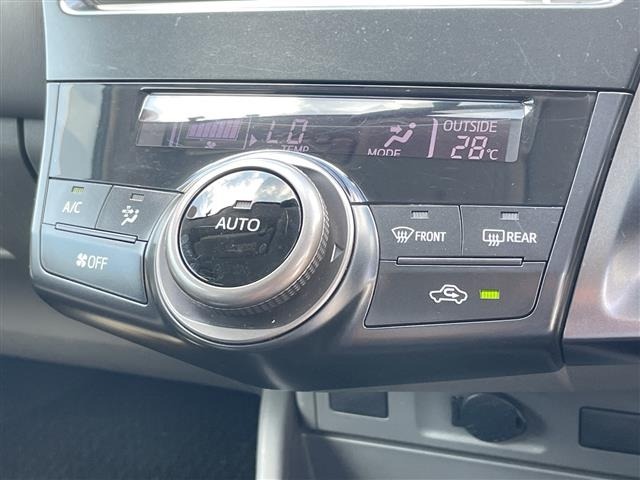 Toyota PRIUS 2014 8243714-3