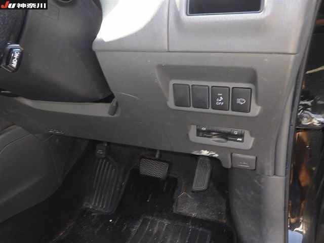 Toyota PRIUS 2012 8243716-7