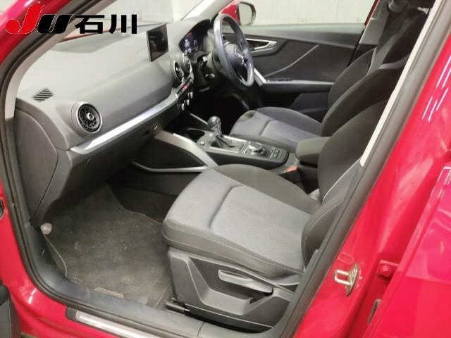 Audi Q2 2017 8243990-4
