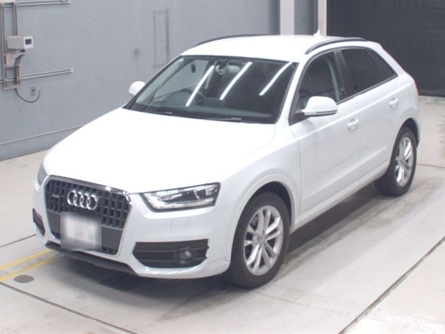 Audi Q3 2013 8243952-0