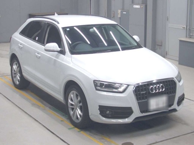 Audi Q3 2013 8243952-5