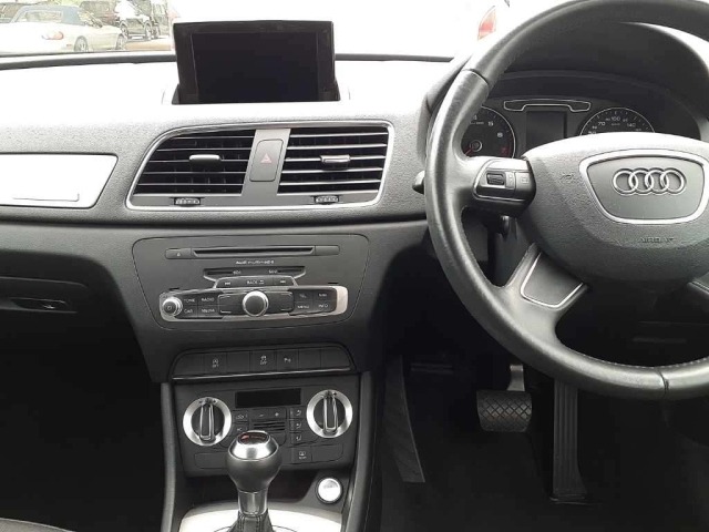 Audi Q3 2013 8243952-9