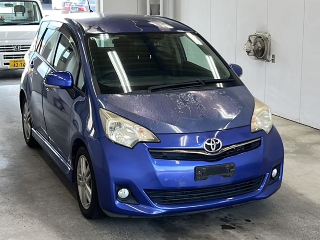 Toyota RACTIS 2011 8243992-4