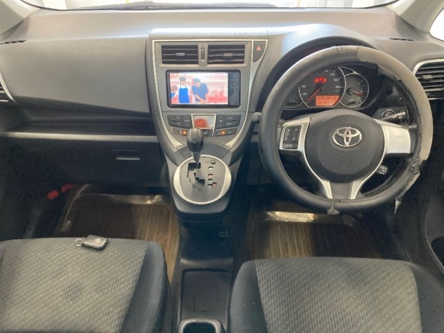 Toyota RACTIS 2012 8243993-3