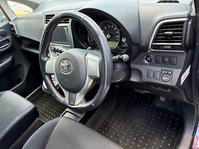 Toyota RACTIS 2010 8243994-3