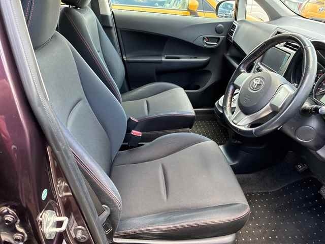 Toyota RACTIS 2010 8243994-7