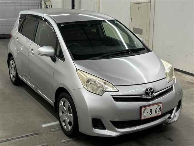 Toyota RACTIS 2013 8243995-0