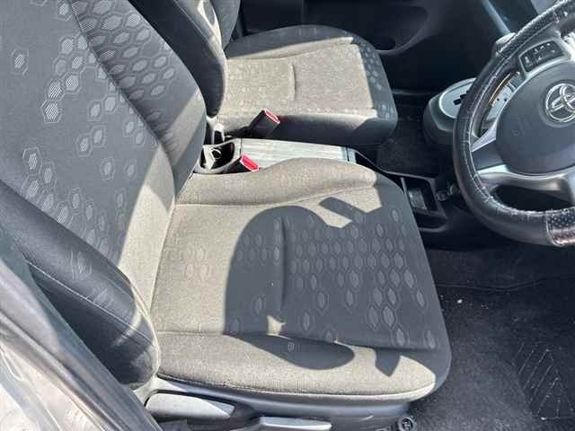 Toyota RACTIS 2013 8243995-7