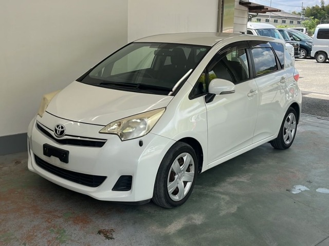 Toyota RACTIS 2013 8243996-0