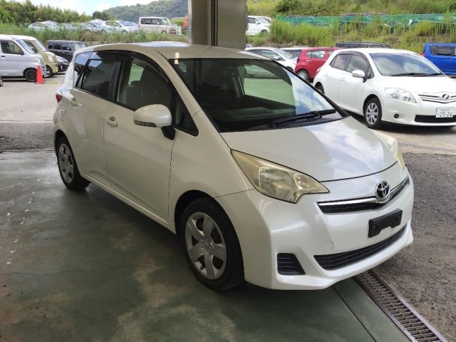 Toyota RACTIS 2013 8243996-3