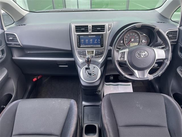 Toyota RACTIS 2012 8243998-14