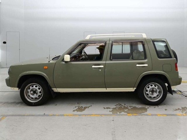 Nissan RASHEEN 1999 8237992-4