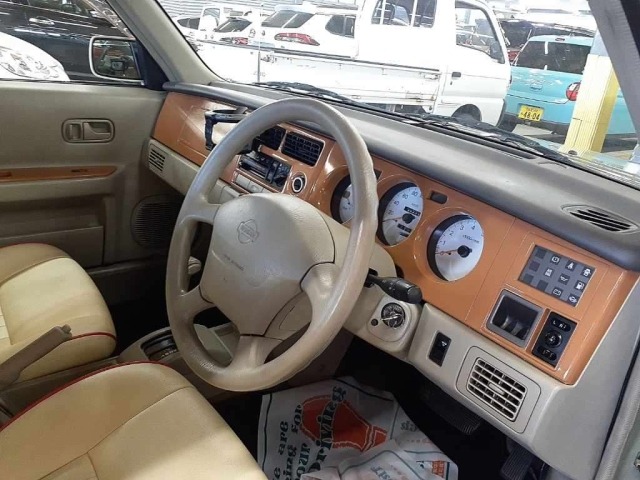 Nissan RASHEEN 1999 8237992-9