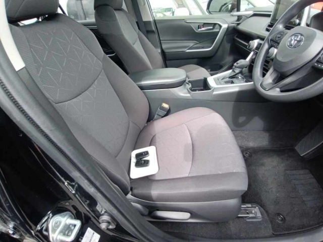 Toyota RAV4 2023 8243384-10