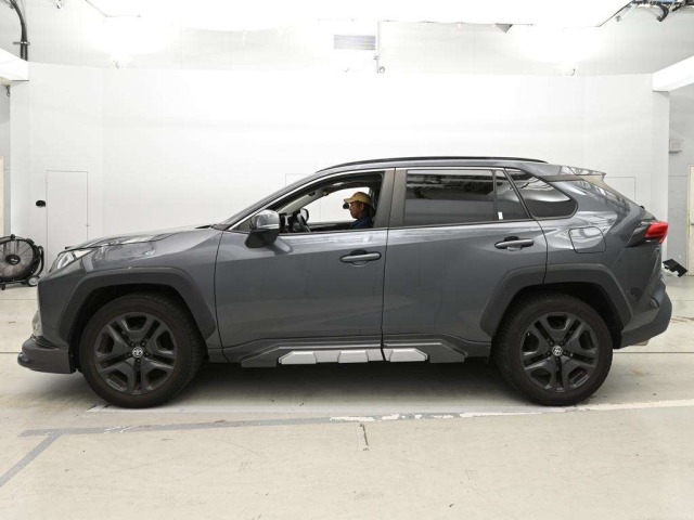 Toyota RAV4 2022 8243400-4
