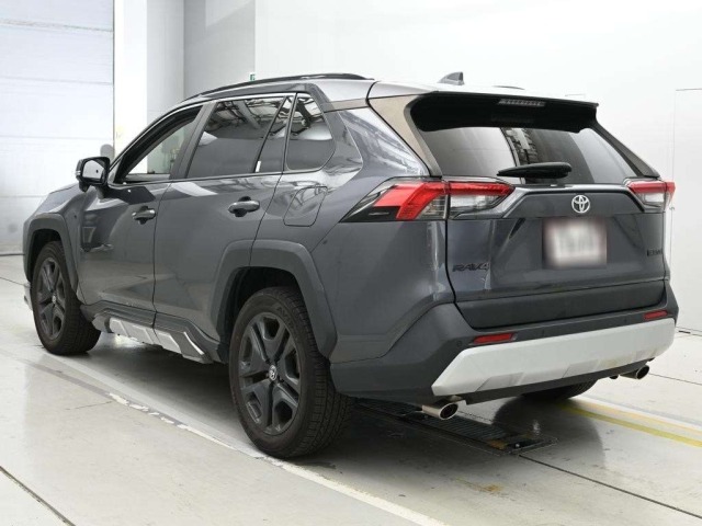 Toyota RAV4 2022 8243400-6