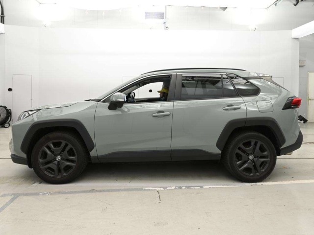 Toyota RAV4 2023 8243402-4
