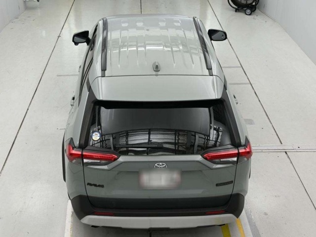 Toyota RAV4 2023 8243402-8