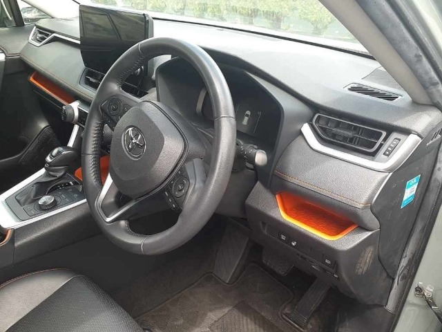 Toyota RAV4 2023 8243402-9