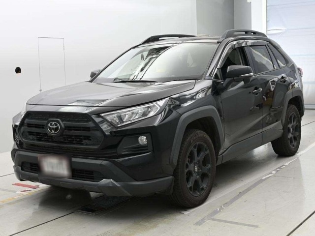 Toyota RAV4 2021 8243403-0