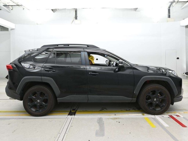 Toyota RAV4 2021 8243403-3