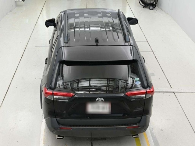 Toyota RAV4 2021 8243403-8