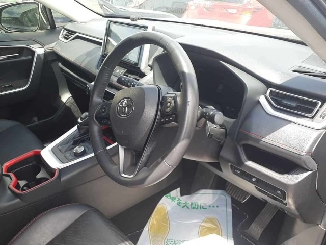 Toyota RAV4 2021 8243403-9
