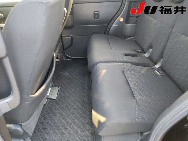 Toyota ROOMY 2017 8236895-6