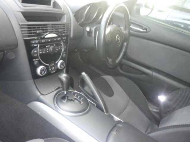 Mazda RX-8 2004 8239121-3
