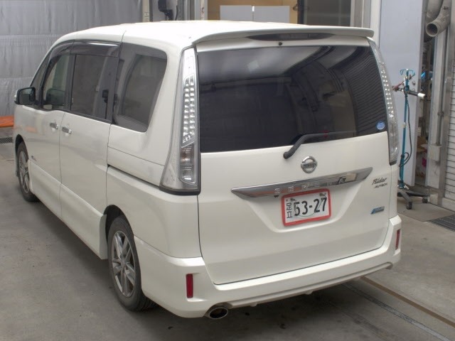 Nissan SERENA 2013 8237262-1