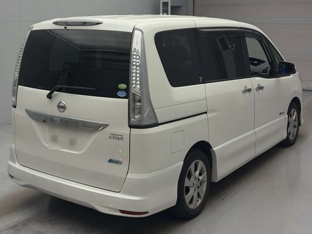 Nissan SERENA 2012 8237295-1