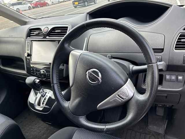 Nissan SERENA 2013 8237296-3