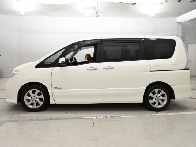 Nissan SERENA 2013 8237314-4