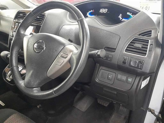 Nissan SERENA 2014 8237323-9