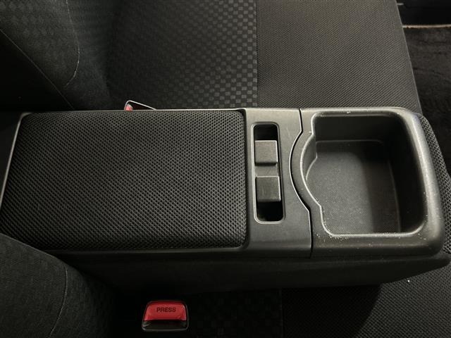Subaru SUBARU 2011 8237647-11