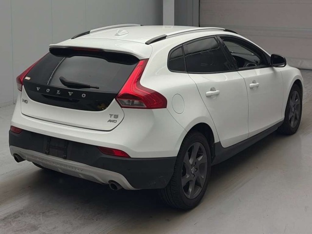 Volvo V40 2014 8247485-1