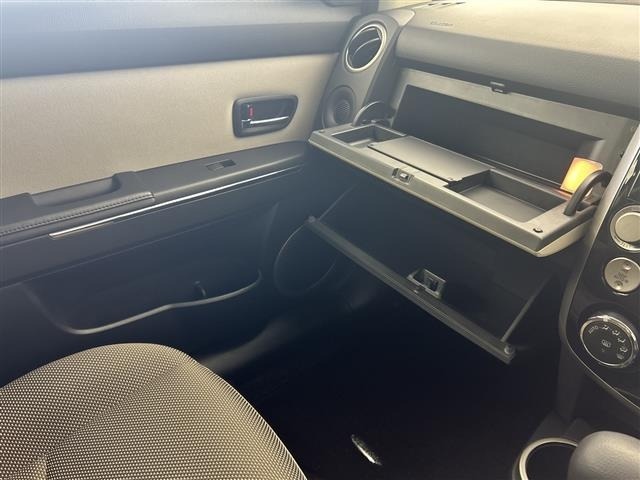 Mazda VERISA 2010 8239054-12
