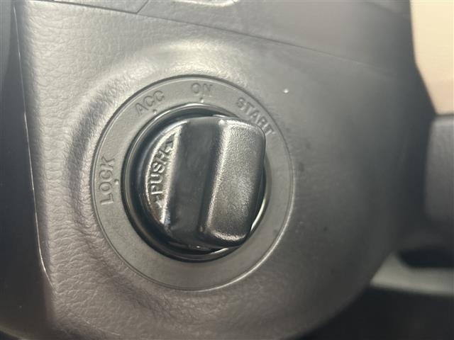 Mazda VERISA 2010 8239054-5