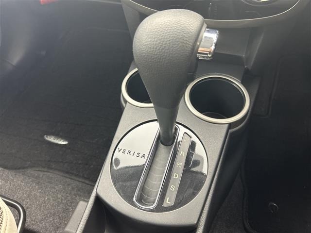 Mazda VERISA 2010 8239054-7