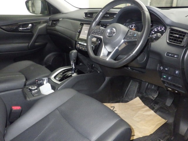 Nissan X-TRAIL 2018 8236906-3