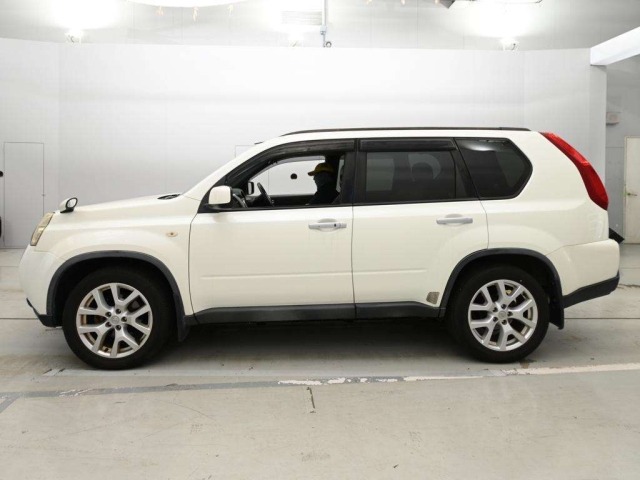 Nissan X-TRAIL 2012 8236918-4