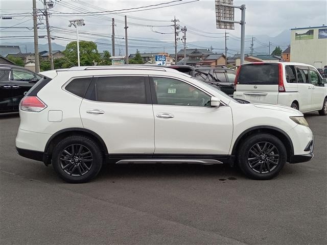 Nissan X-TRAIL 2015 8237099-11