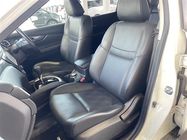 Nissan X-TRAIL 2015 8237125-10