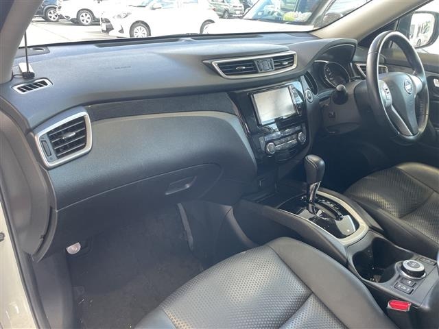Nissan X-TRAIL 2015 8237125-8