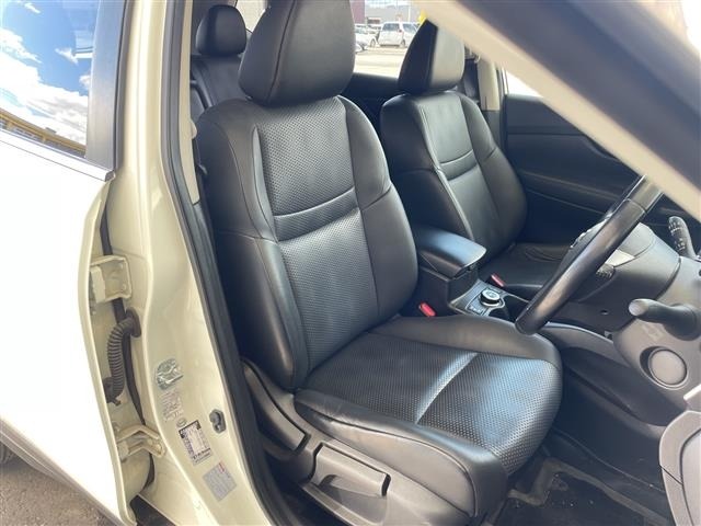 Nissan X-TRAIL 2015 8237125-9