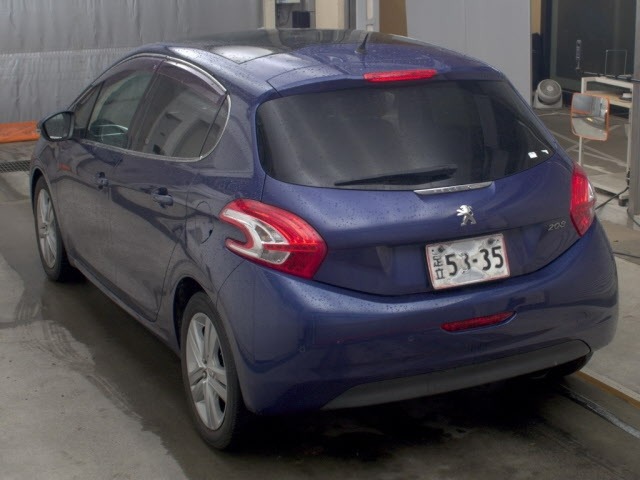 Peugeot 208 2013 8248246-1