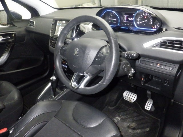 Peugeot 208 2013 8248246-3