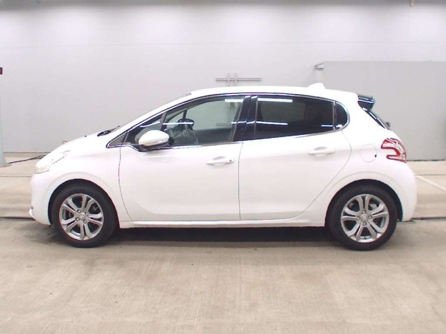 Peugeot 208 2015 8248247-4