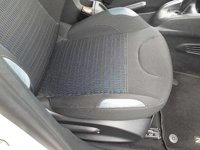Peugeot 208 2015 8248247-8